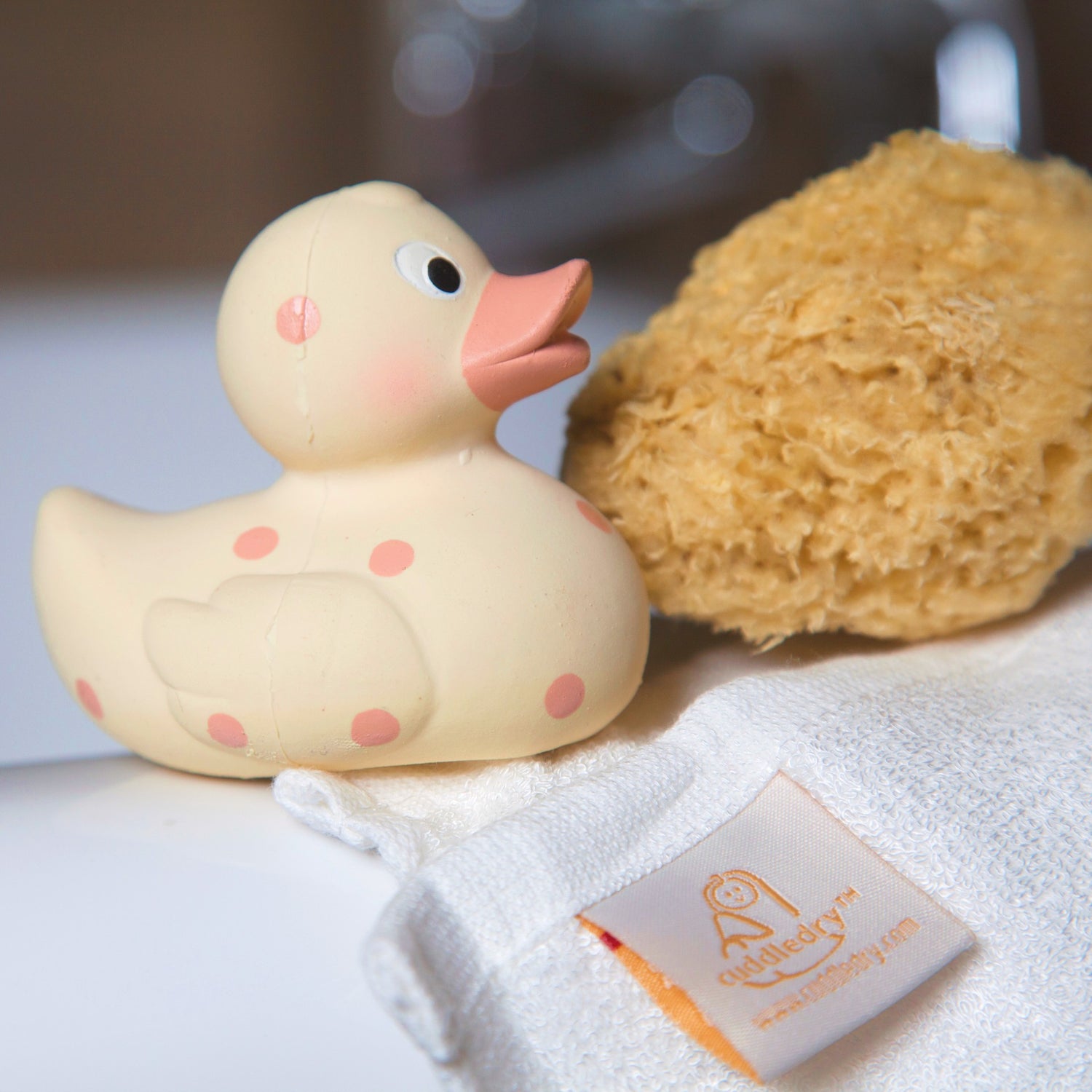 how to safely bath a baby - all the accessories you need for natural baby bathtimes