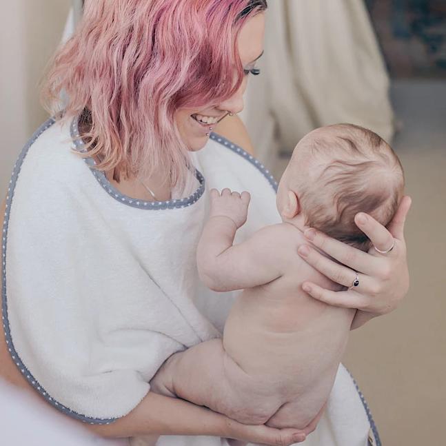 Cuddledry 'Hands-free' baby towel white/grey star trim