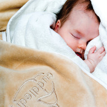 Load image into Gallery viewer, hooded bath towel - safe baby bathtimes with the award winning Cuddledry towel